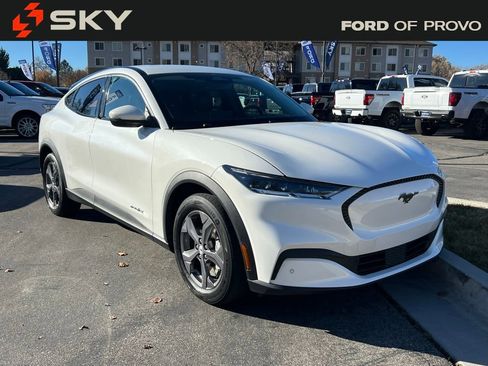 Used 2022 Ford Mustang Mach-E Select image 5