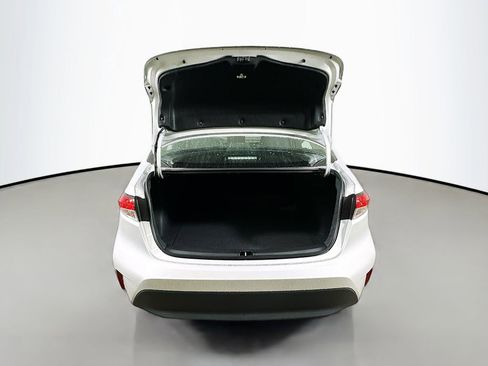 Used 2025 Toyota Corolla LE image 34