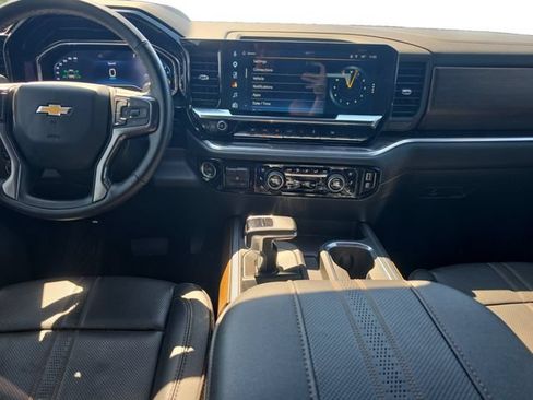 Used 2024 Chevrolet Silverado 1500 High Country w/ Technology Package AWD/4WD image 13