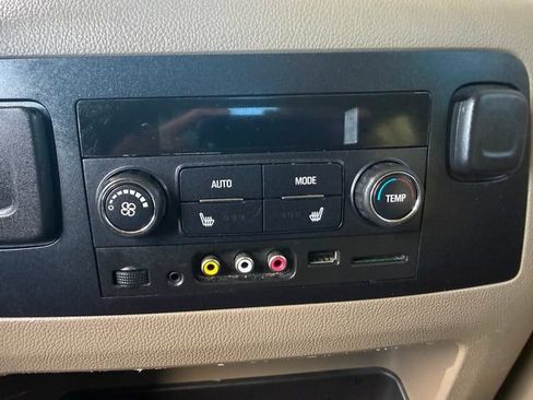 Used 2015 Chevrolet Tahoe LTZ AWD/4WD image 9