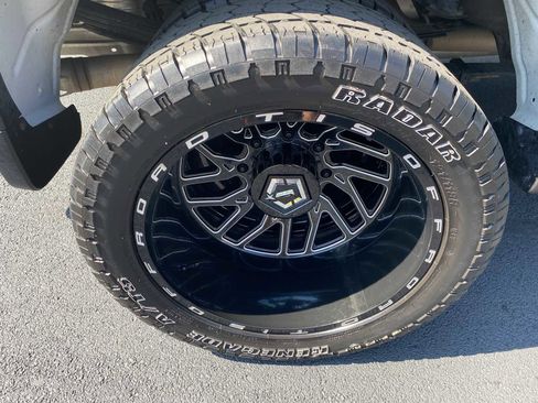 Used 2022 Chevrolet Silverado 3500 High Country image 52