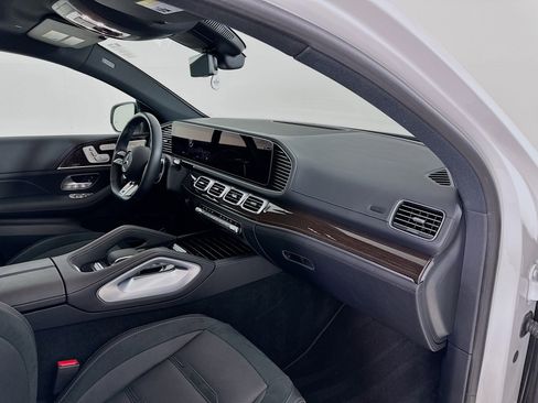 Used 2025 Mercedes-Benz GLE 53 AMG 4MATIC Coupe image 33