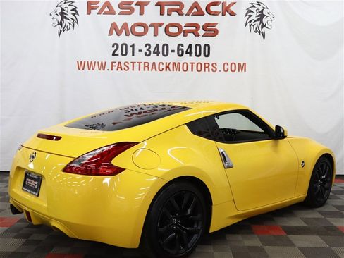 Used 2017 Nissan 370Z Coupe image 6