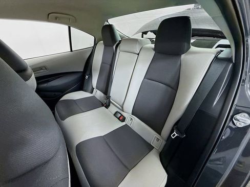 Used 2026 Toyota Corolla LE FWD image 8