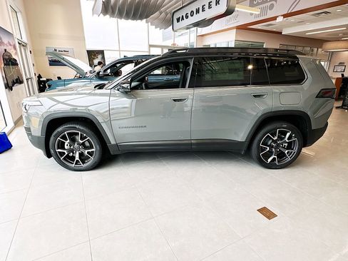 New 2026 Jeep Cherokee Overland w/ Advanced Pro Tech Group AWD/4WD image 3