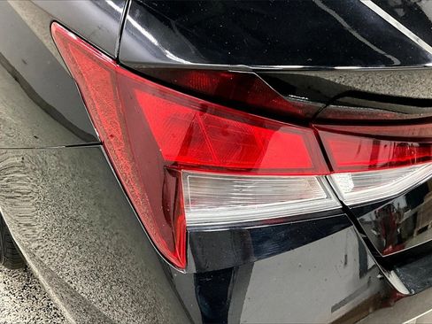 Used 2024 Hyundai Elantra SEL image 23