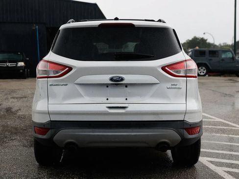 Used 2014 Ford Escape SE w/ Equipment Group 201A FWD image 4