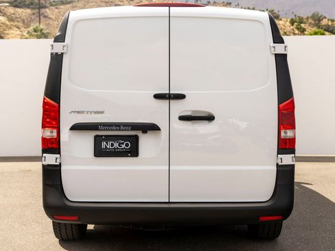 Used 2022 Mercedes-Benz Metris image 9