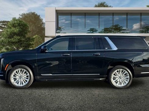 Certified 2025 Cadillac Escalade ESV Premium Luxury image 7
