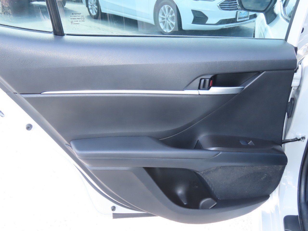 Used 2023 Toyota Camry SE FWD image 18