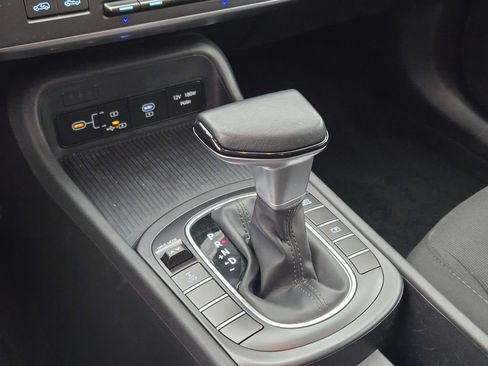 Certified 2025 Hyundai Kona SEL image 35