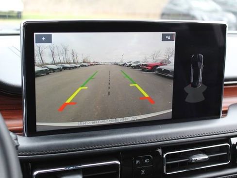 Certified 2023 Lincoln Nautilus Reserve image 23