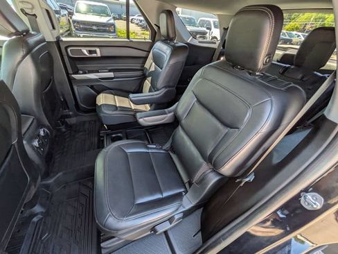 Used 2020 Ford Explorer XLT w/ Equipment Group 202A AWD/4WD image 20