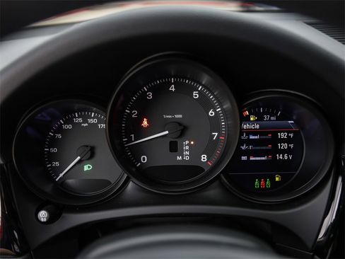 Used 2025 Porsche Macan image 17