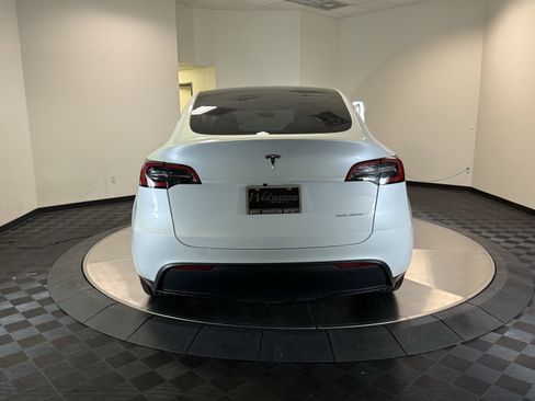 Used 2023 Tesla Model Y Long Range AWD/4WD image 6