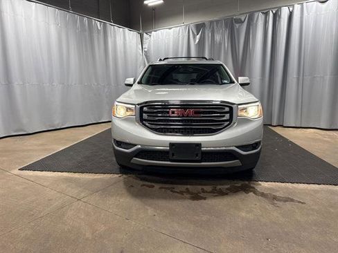 Used 2019 GMC Acadia SLT image 2