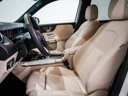 Used 2026 Mercedes-Benz GLB 250 image 17