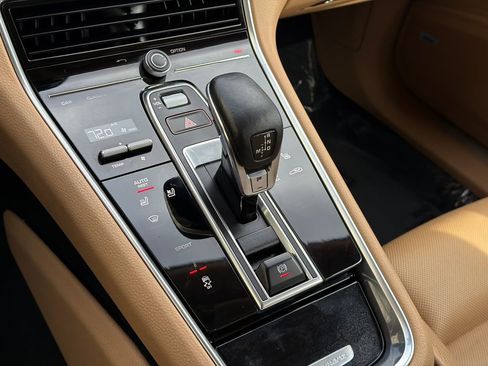 Used 2018 Porsche Panamera 4 w/ Premium Package Plus image 35