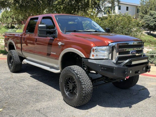 Used 2005 Ford F250 4x4 Crew Cab Super Duty image 1