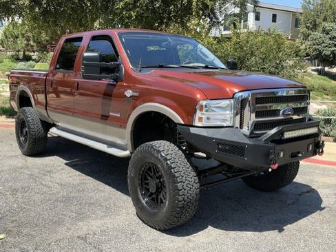 Used 2005 Ford F250 4x4 Crew Cab Super Duty image 1