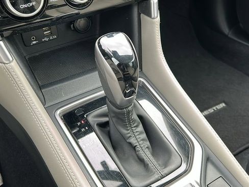 Certified 2022 Subaru Forester Limited image 17