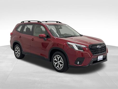 Used 2022 Subaru Forester Premium AWD/4WD image 10
