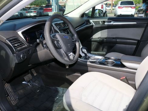 Used 2013 Ford Fusion S FWD image 7