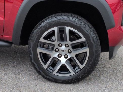 Used 2023 Chevrolet Colorado Z71 w/ Z71 Convenience Package 2 image 11