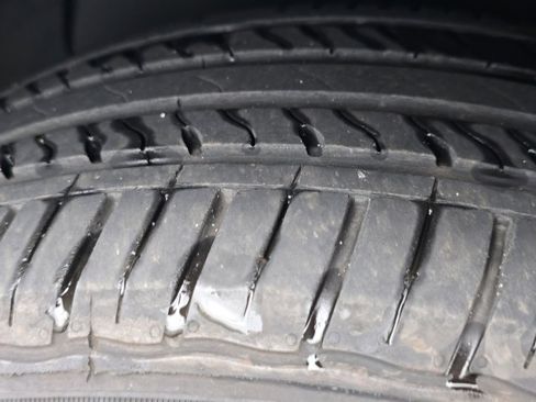 Used 2022 Kia Niro LX image 12