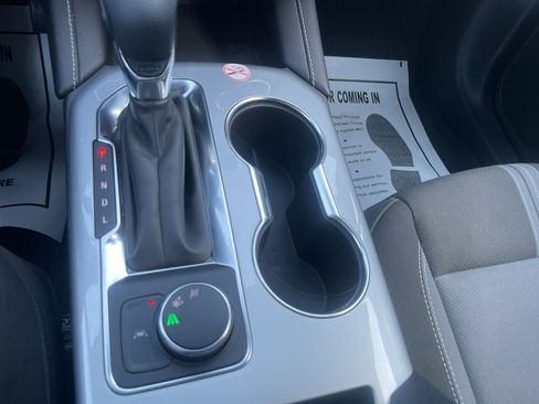 Used 2025 Chevrolet Blazer LT image 24