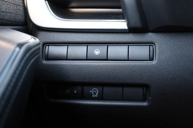 Certified 2023 Nissan Rogue SV FWD image 18