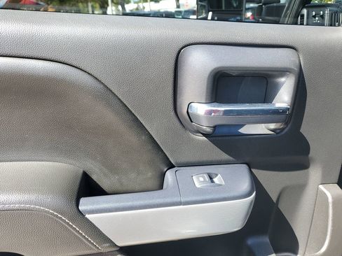 Used 2015 Chevrolet Silverado 2500 LT w/ LT Convenience Package image 17