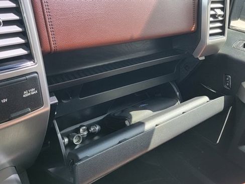 Used 2019 Ford F150 Platinum w/ Technology Package AWD/4WD image 39