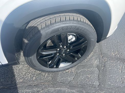 New 2026 Chevrolet Trax ACTIV w/ Driver Confidence Package image 2