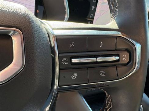 Certified 2025 GMC Canyon Denali AWD/4WD image 16