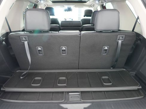 Used 2025 Honda Pilot Elite image 25