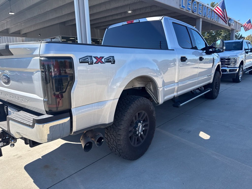 Used 2017 Ford F250 XLT AWD/4WD image 4