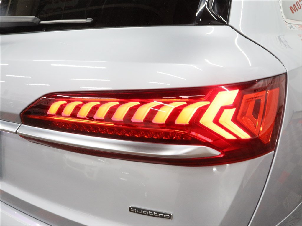 Used 2021 Audi Q7 3.0T Prestige AWD/4WD image 12