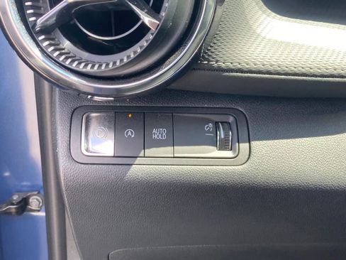 Used 2025 Chevrolet Equinox LT w/ Convenience Package II FWD image 19