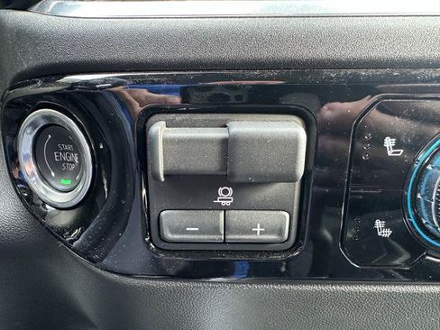 Used 2025 GMC Sierra 1500 Elevation w/ Elevation Premium Package AWD/4WD image 42