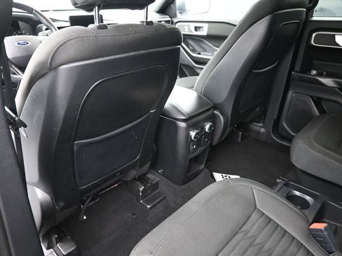 Used 2020 Ford Explorer XLT w/ Comfort Package image 22