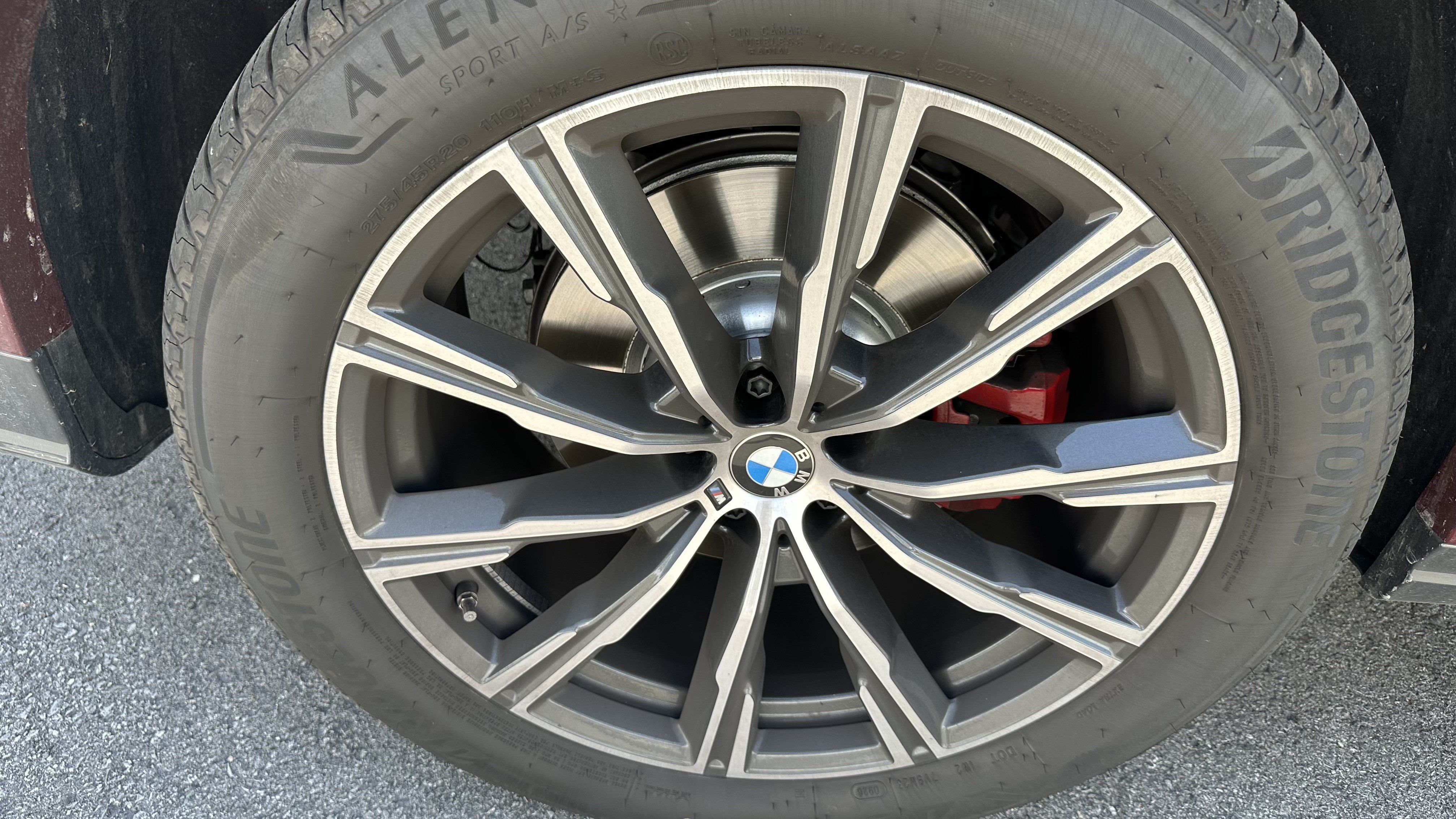 Certified 2027 BMW X6 xDrive40i w/ Premium Package AWD/4WD image 14
