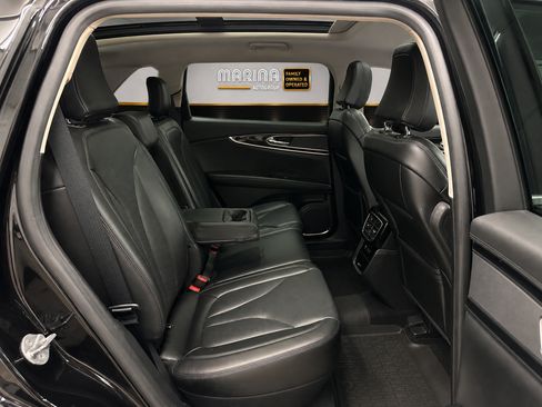 Used 2023 Lincoln Nautilus Reserve AWD/4WD image 30