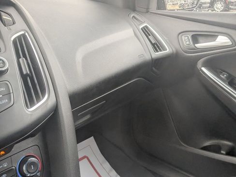 Used 2017 Ford Focus ST image 23