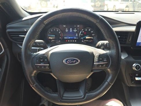 Used 2020 Ford Explorer XLT w/ Comfort Package AWD/4WD image 21