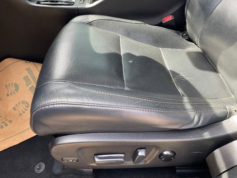 Used 2017 Toyota Highlander Limited Platinum image 22