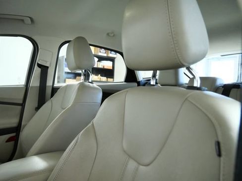 Used 2012 Ford Focus SEL FWD image 18
