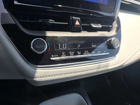 Used 2023 Toyota Corolla SE FWD image 28