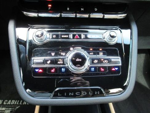 Used 2021 Lincoln Corsair Reserve w/ Equipment Group 201A AWD/4WD image 26