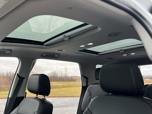 Used 2021 Chevrolet Traverse Premier w/ Redline Edition image 20